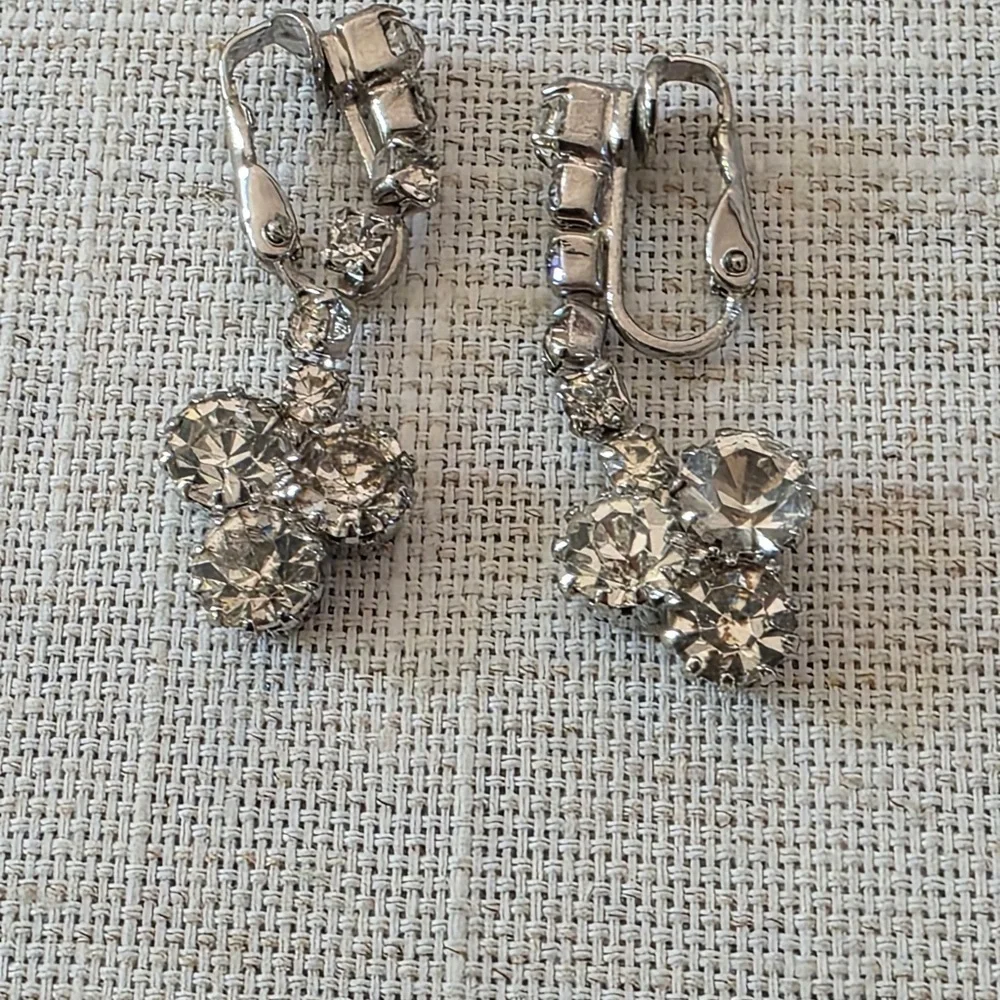 Vintage 1940's Rhinestone Silver Tone Dangle Clip on Earrings…